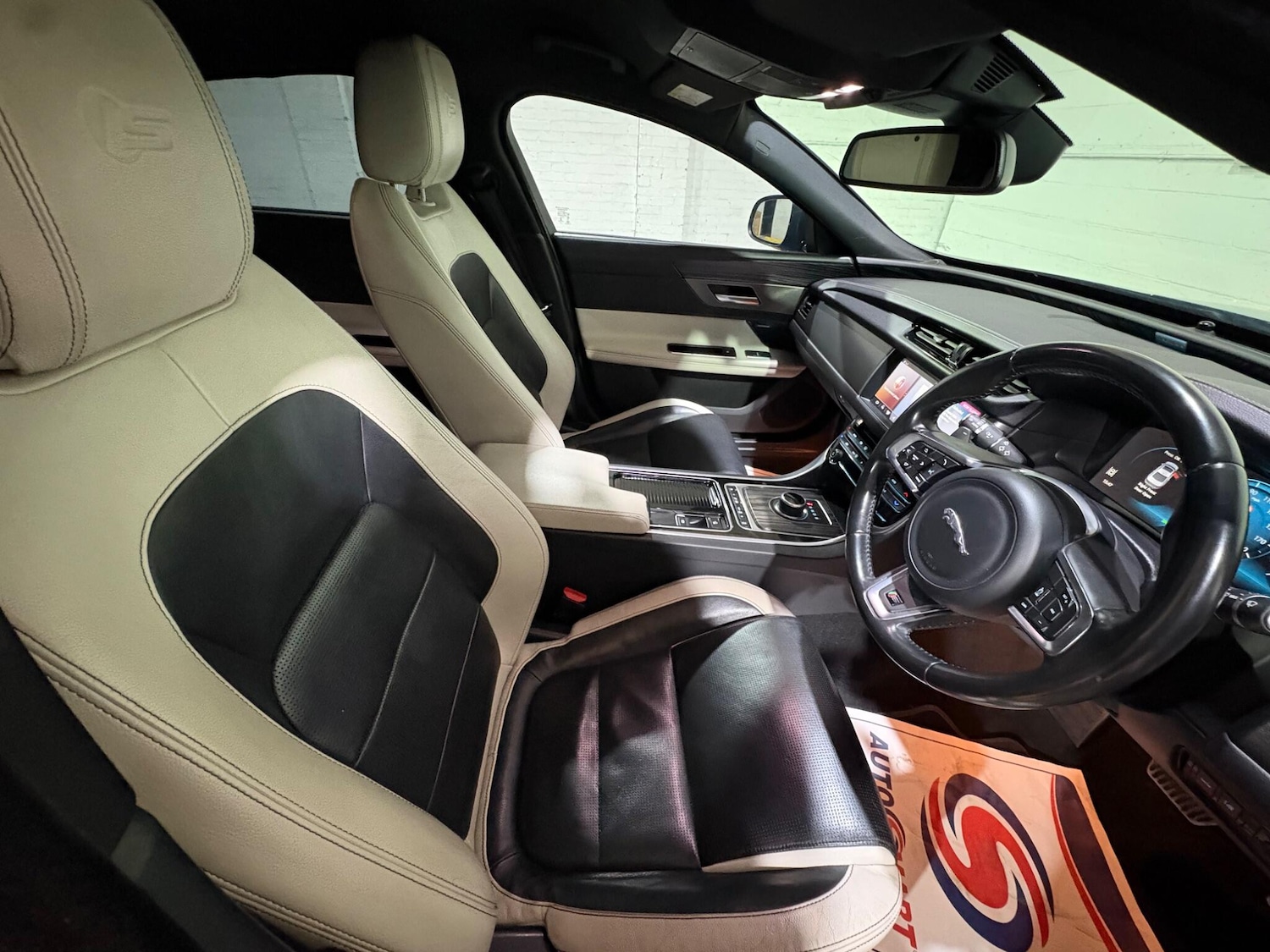 Used Jaguar XF 2017 for sale - 77637546: Photo 36