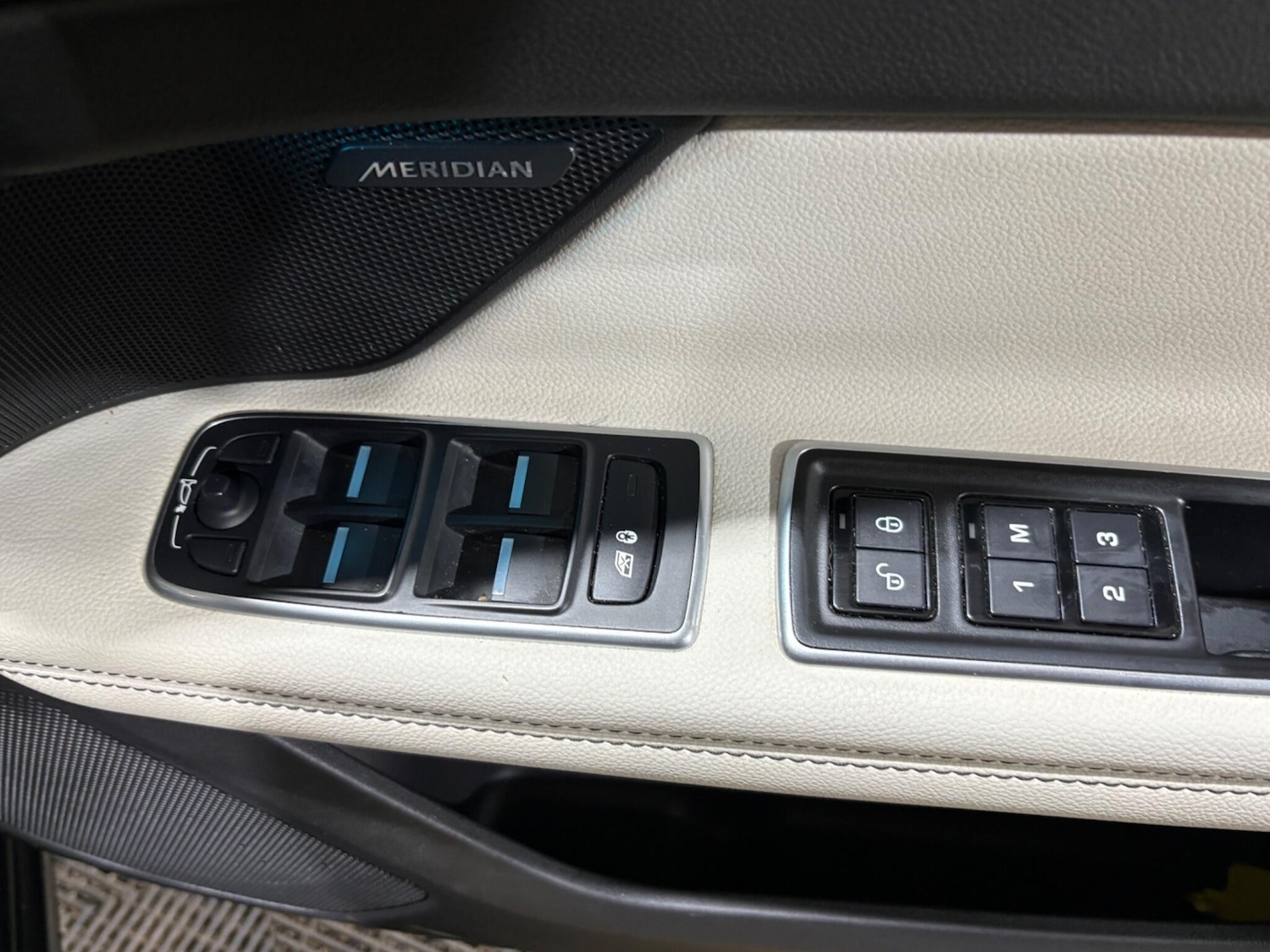 Used Jaguar XF 2017 for sale - 77637546: Photo 38