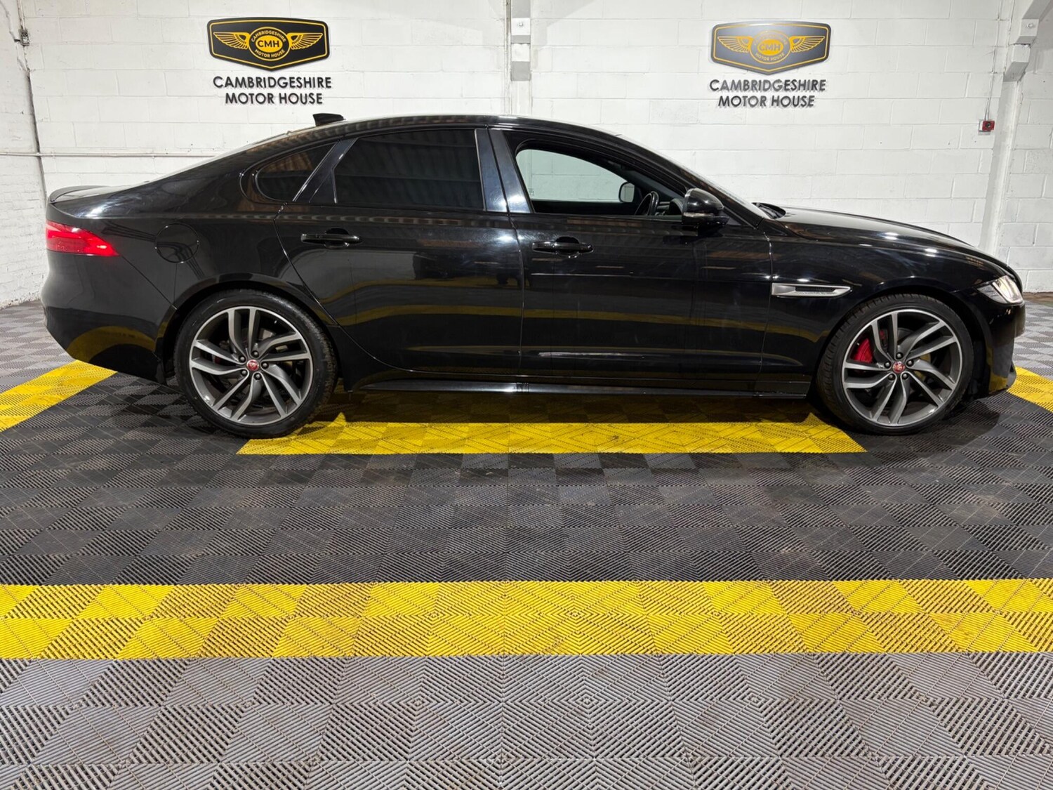 Used Jaguar XF 2017 for sale - 77637546: Photo 40