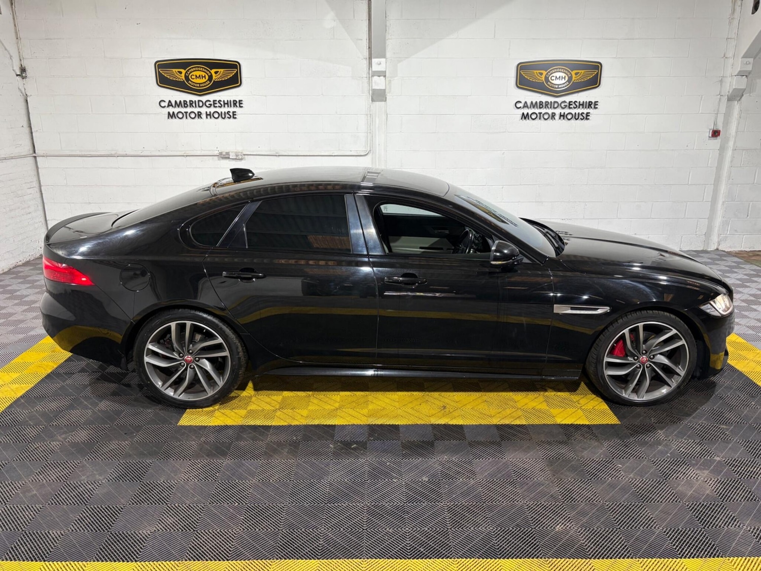 Used Jaguar XF 2017 for sale - 77637546: Photo 42
