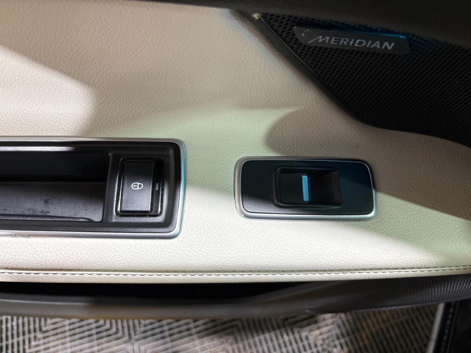 Used Jaguar XF 2017 for sale - 77637546: Photo 73