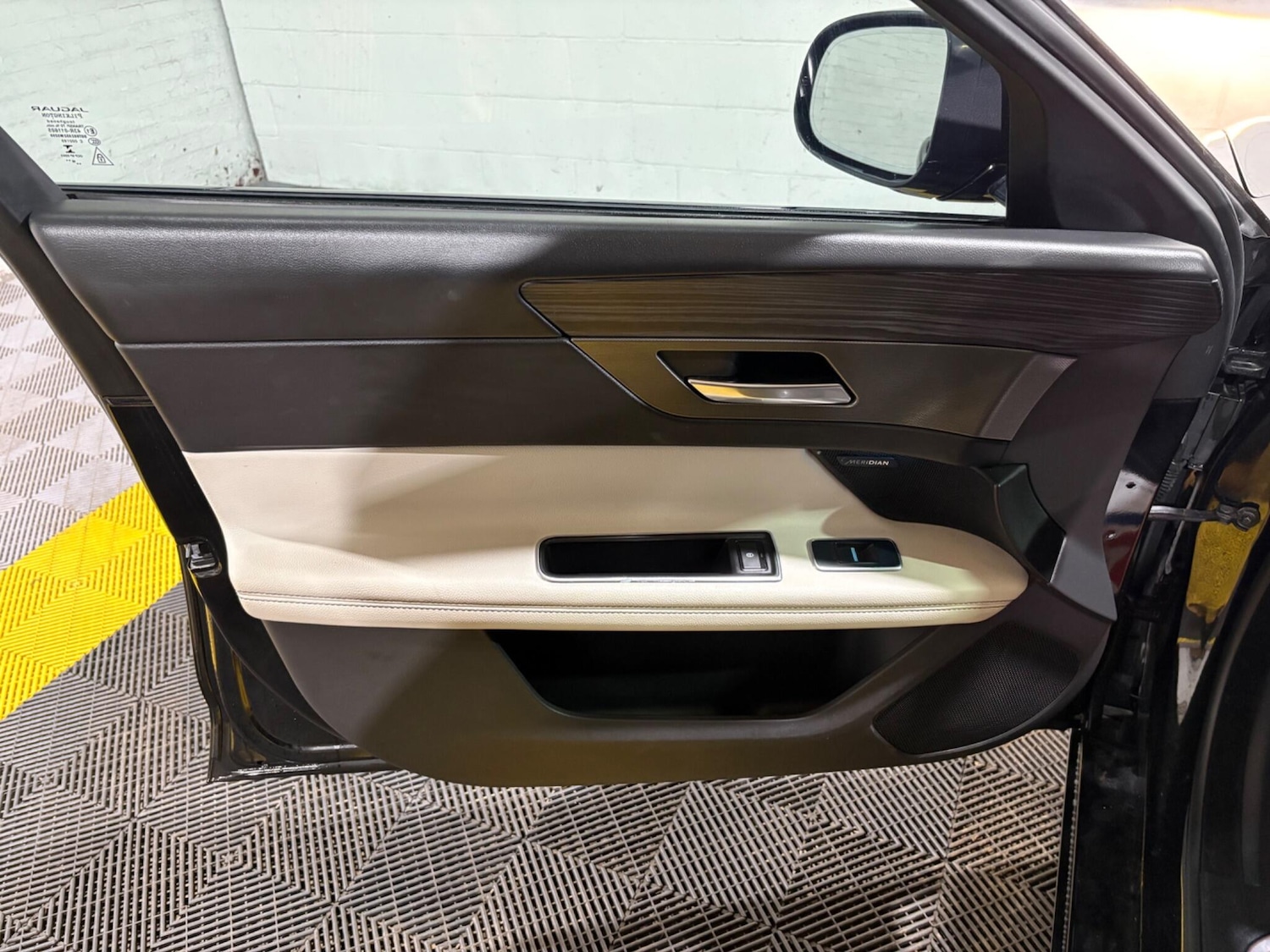 Used Jaguar XF 2017 for sale - 77637546: Photo 74