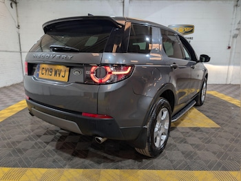 Used Land Rover Discovery Sport 2019 for sale - 79188732: Photo