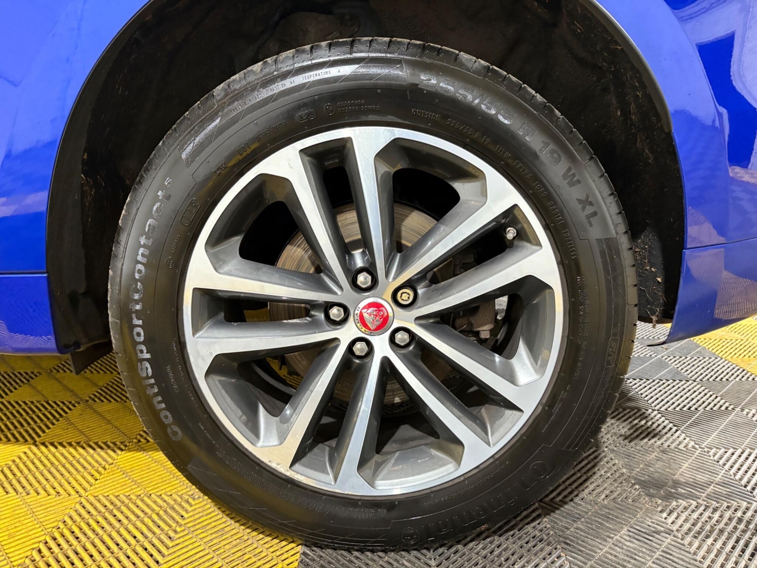 Used Jaguar F-Pace 2017 for sale - 76801476: Photo 26