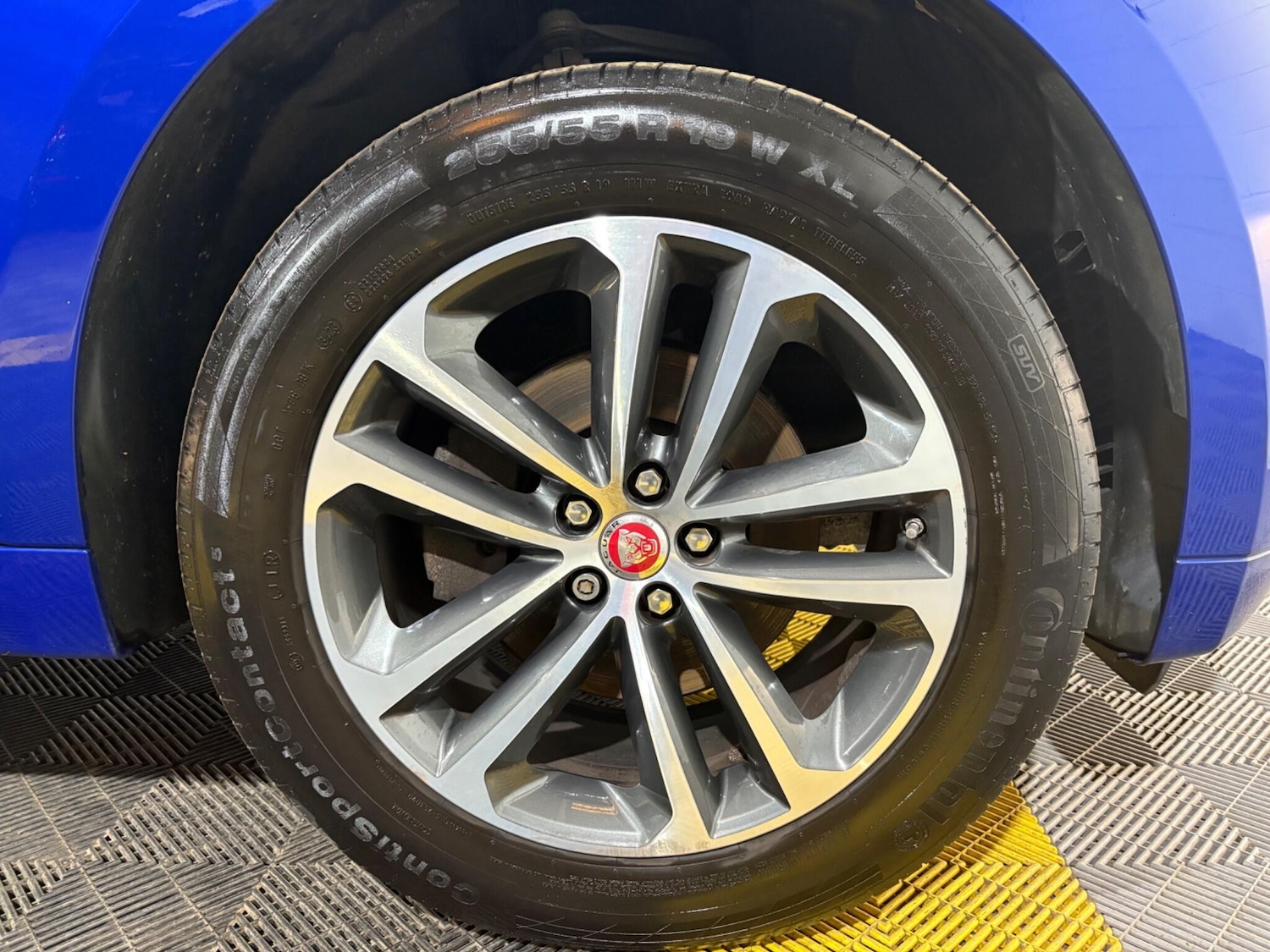 Used Jaguar F-Pace 2017 for sale - 76801476: Photo 28