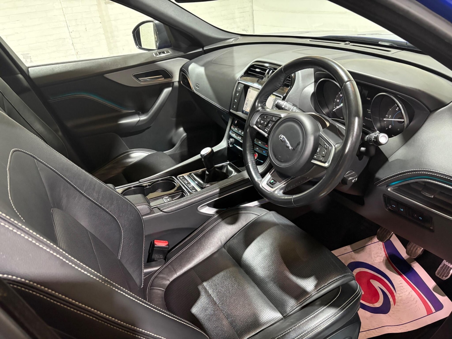 Used Jaguar F-Pace 2017 for sale - 76801476: Photo 3