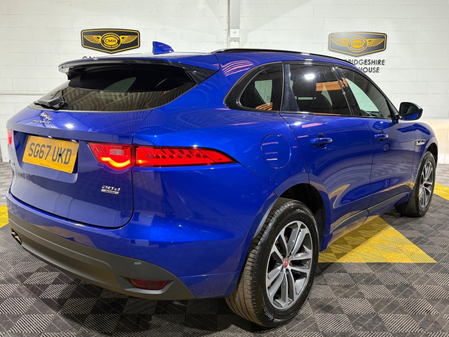 Used Jaguar F-Pace 2017 for sale - 76801476: Photo 6