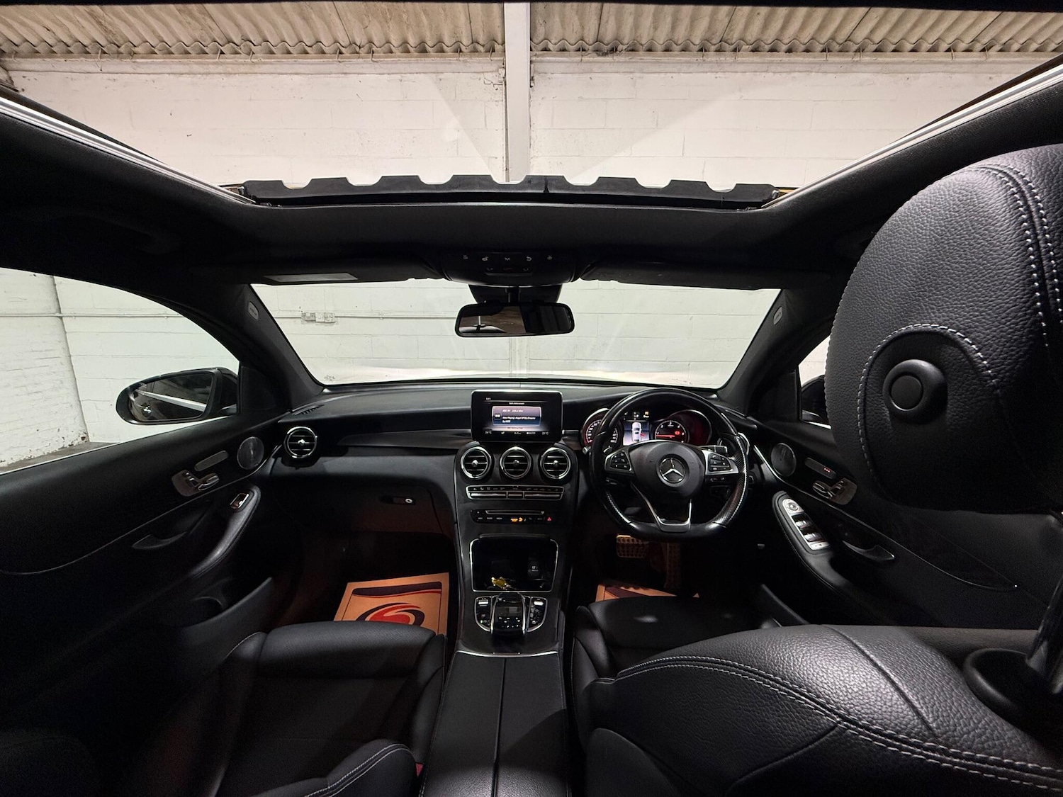 Used Mercedes-Benz GLC 2018 for sale - 76990180: Photo 3