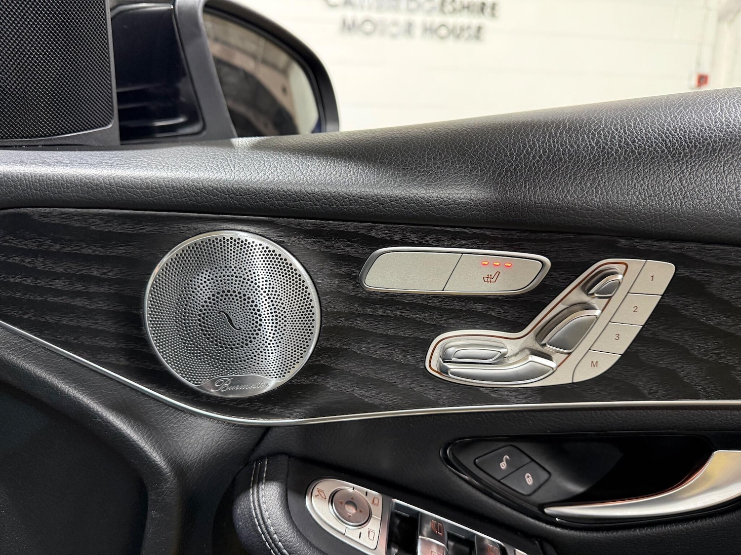 Used Mercedes-Benz GLC 2018 for sale - 76990180: Photo 42