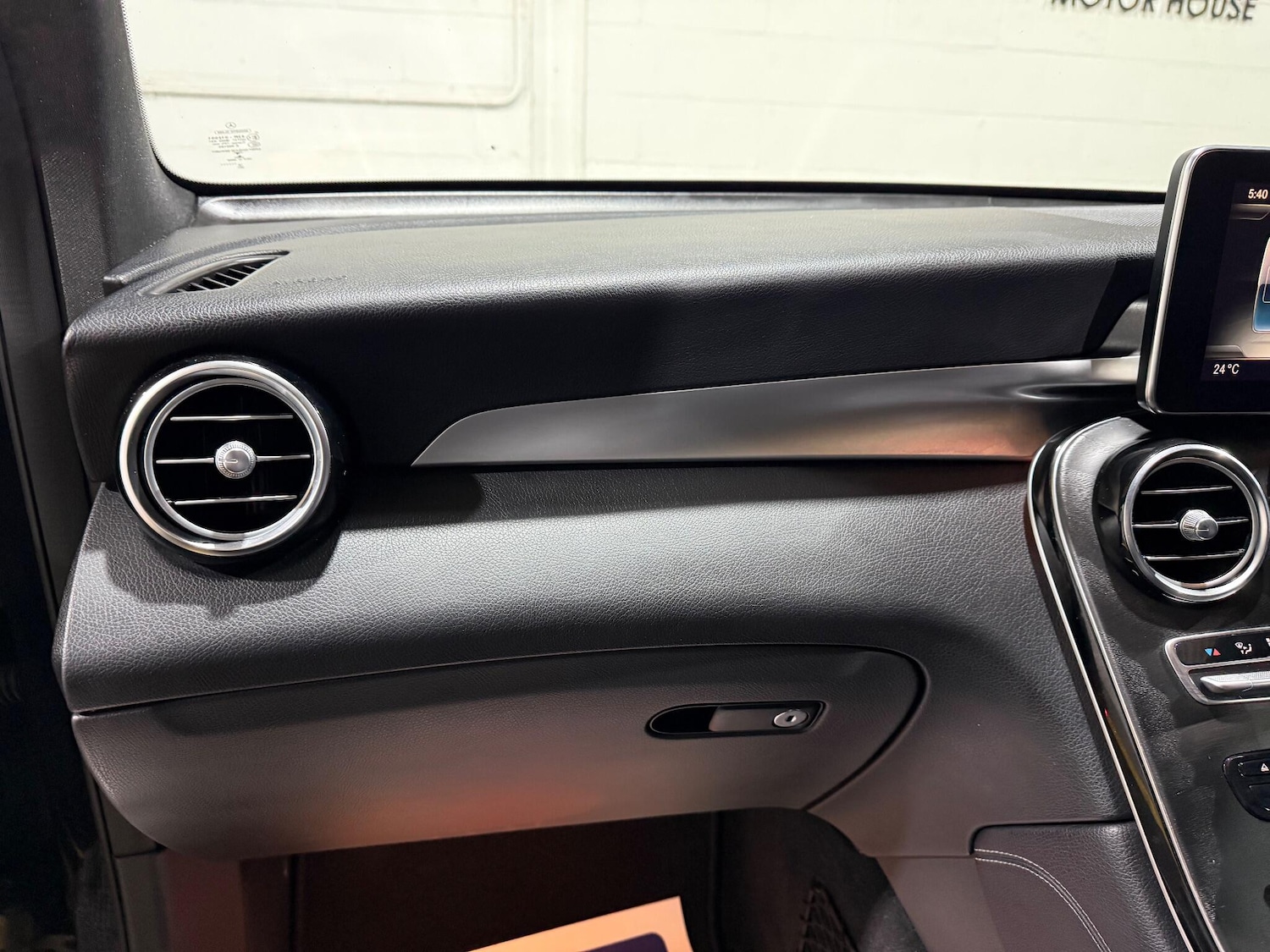 Used Mercedes-Benz GLC 2018 for sale - 76990180: Photo 61