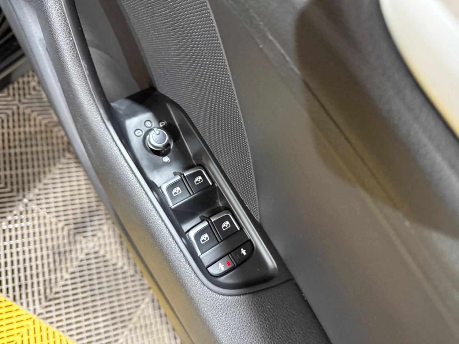 Used Audi A3 2017 for sale - 75669636: Photo 30
