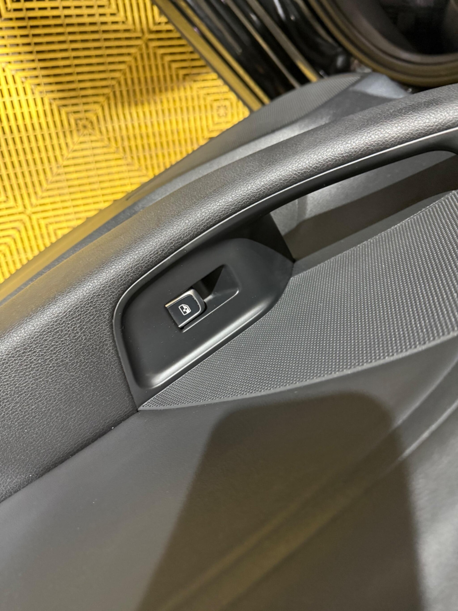 Used Audi A3 2017 for sale - 75669636: Photo 39