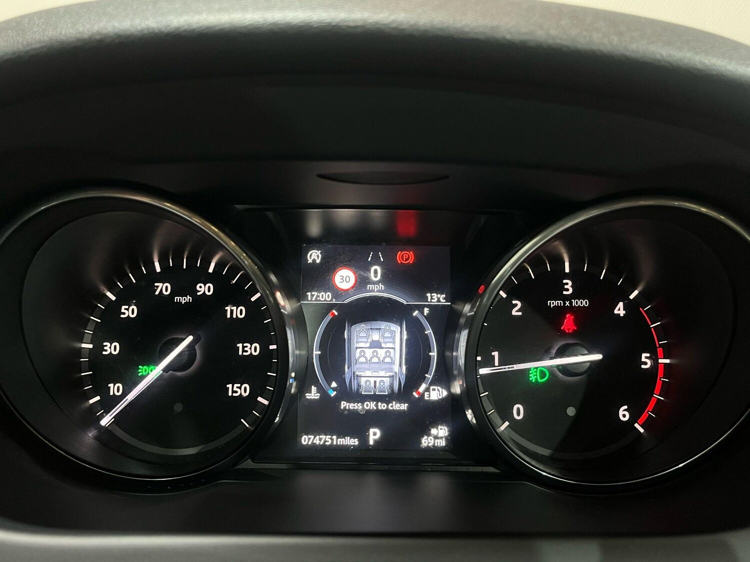 Used Land Rover Discovery Sport 2017 for sale - 76179647: Photo 10