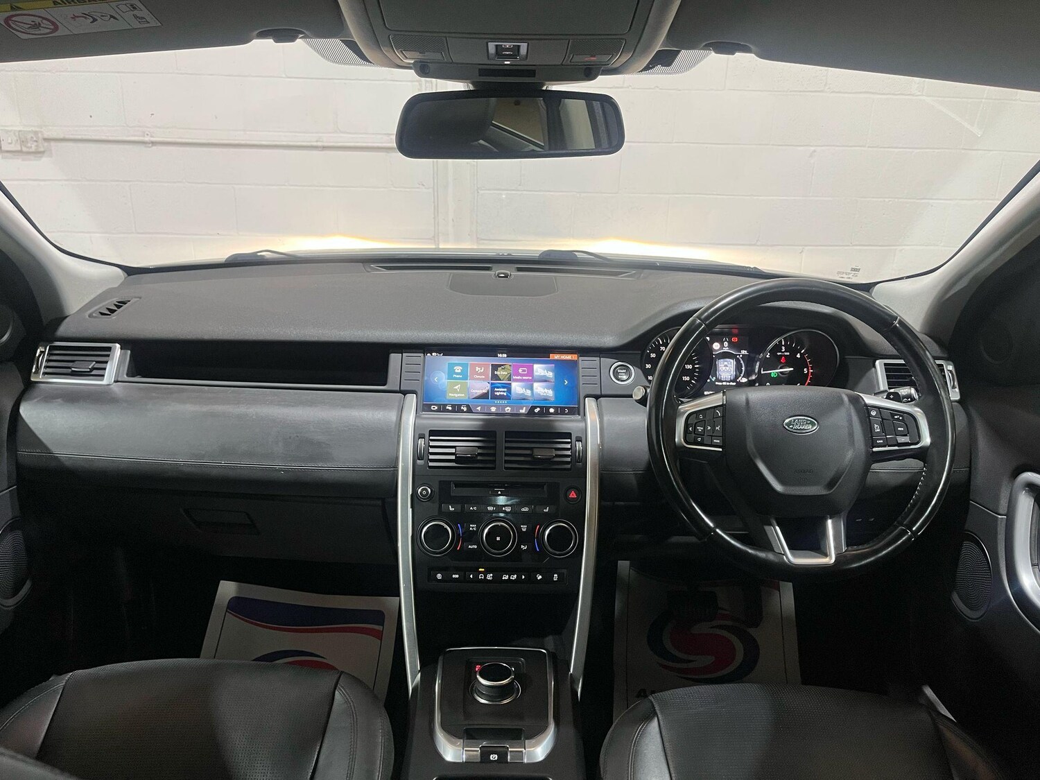 Used Land Rover Discovery Sport 2017 for sale - 76179647: Photo 12