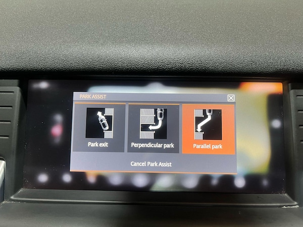 Used Land Rover Discovery Sport 2017 for sale - 76179647: Photo 14