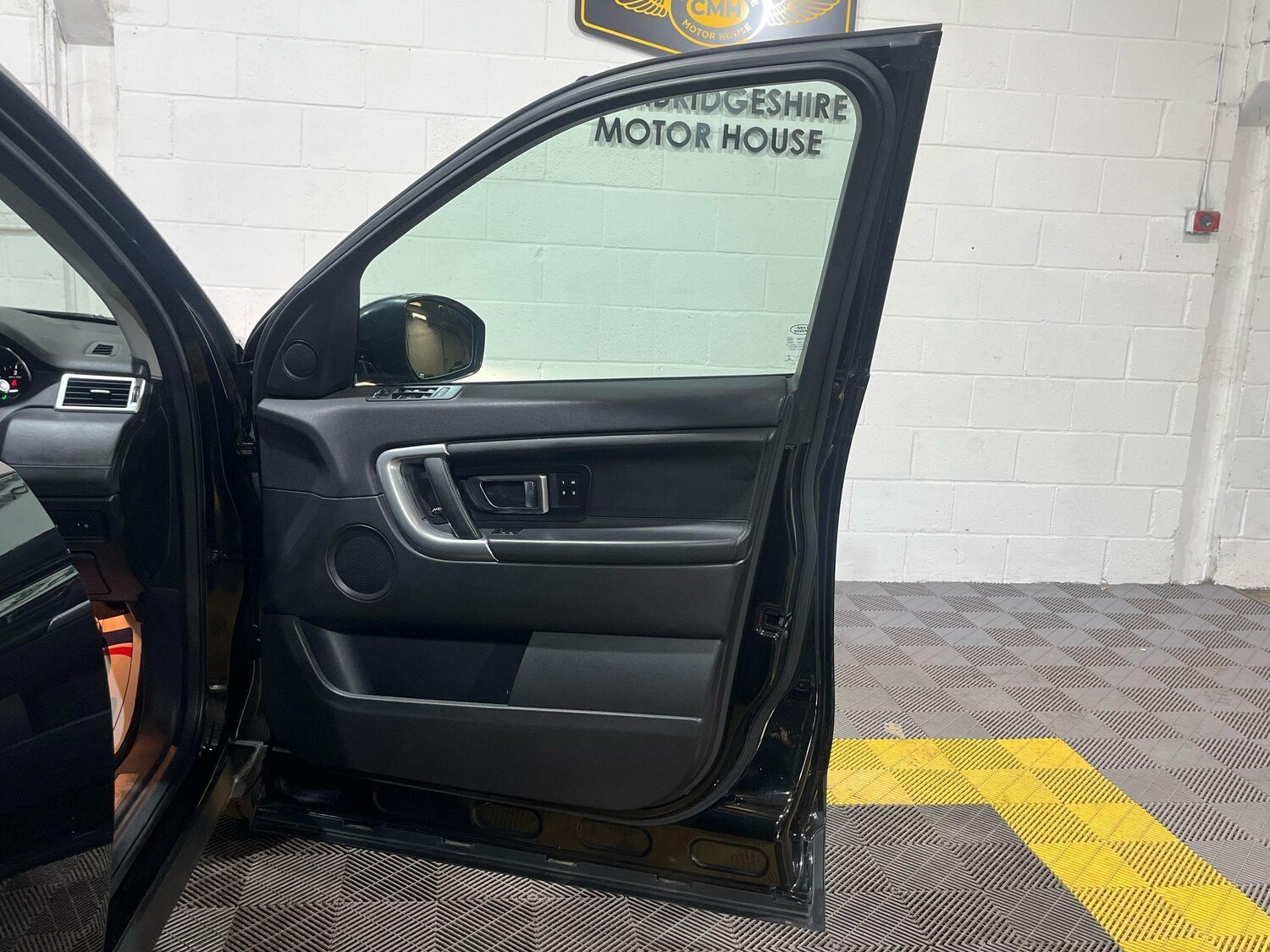 Used Land Rover Discovery Sport 2017 for sale - 76179647: Photo 43