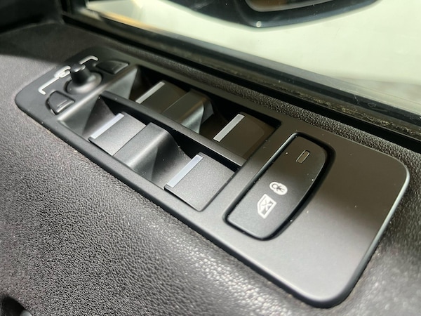 Used Land Rover Discovery Sport 2017 for sale - 76179647: Photo 53