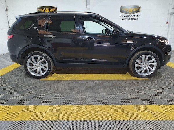 Used Land Rover Discovery Sport 2017 for sale - 76179647: Photo 5