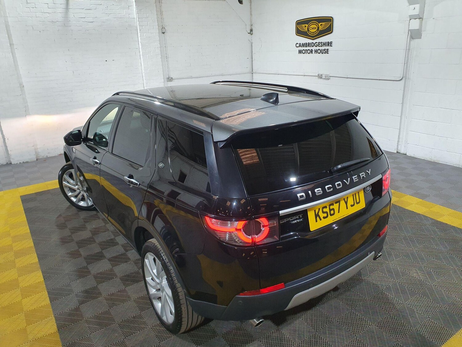 Used Land Rover Discovery Sport 2017 for sale - 76179647: Photo 67