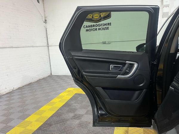 Used Land Rover Discovery Sport 2017 for sale - 76179647: Photo 70