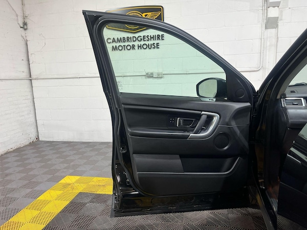 Used Land Rover Discovery Sport 2017 for sale - 76179647: Photo 72