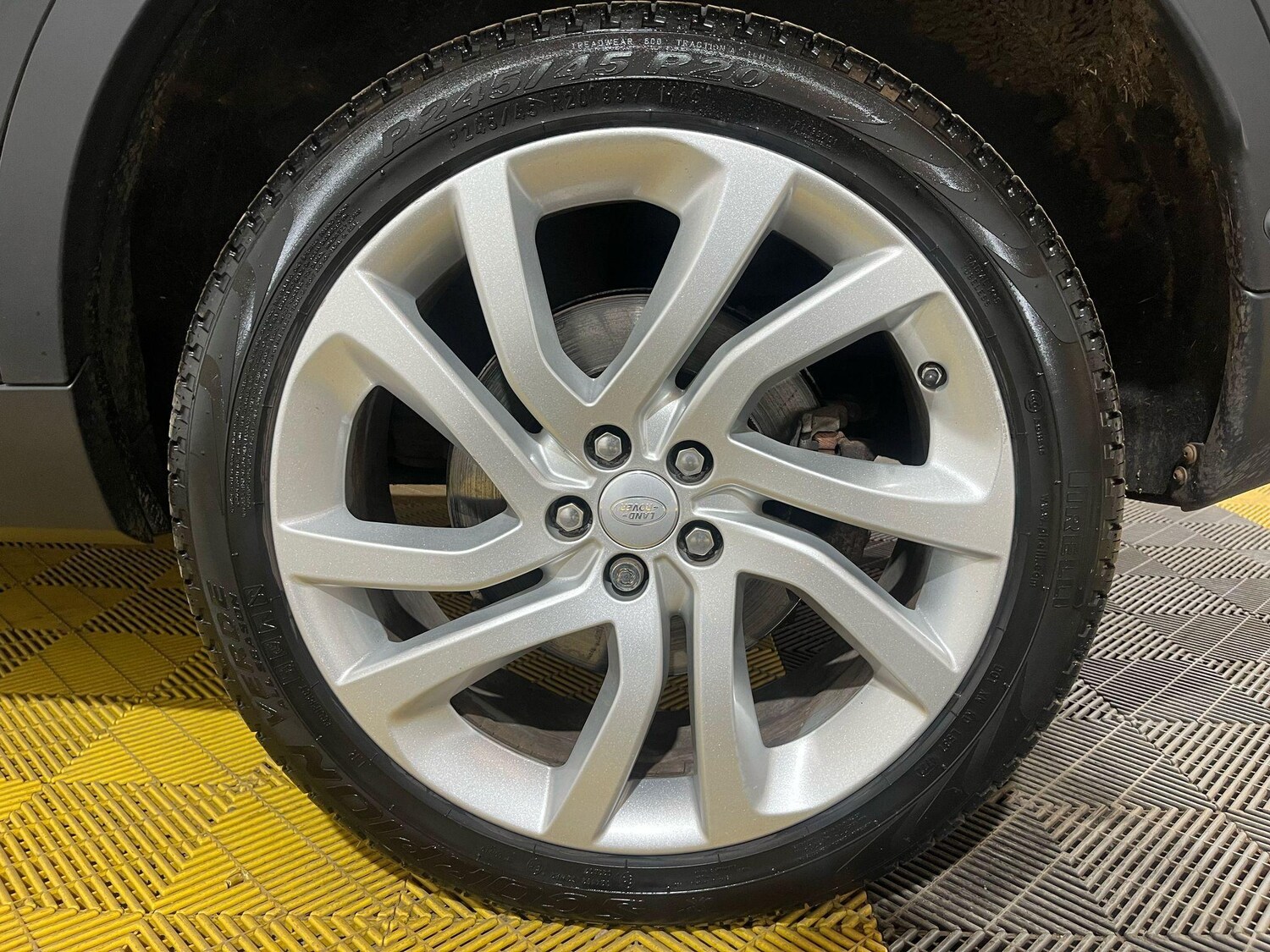 Used Land Rover Discovery Sport 2017 for sale - 76179647: Photo 92