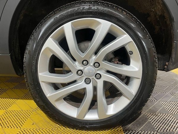 Used Land Rover Discovery Sport 2017 for sale - 76179647: Photo 92