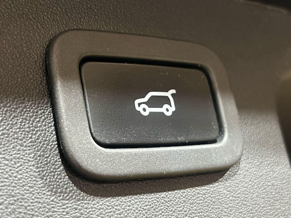 Used Land Rover Discovery Sport 2017 for sale - 76179647: Photo 96
