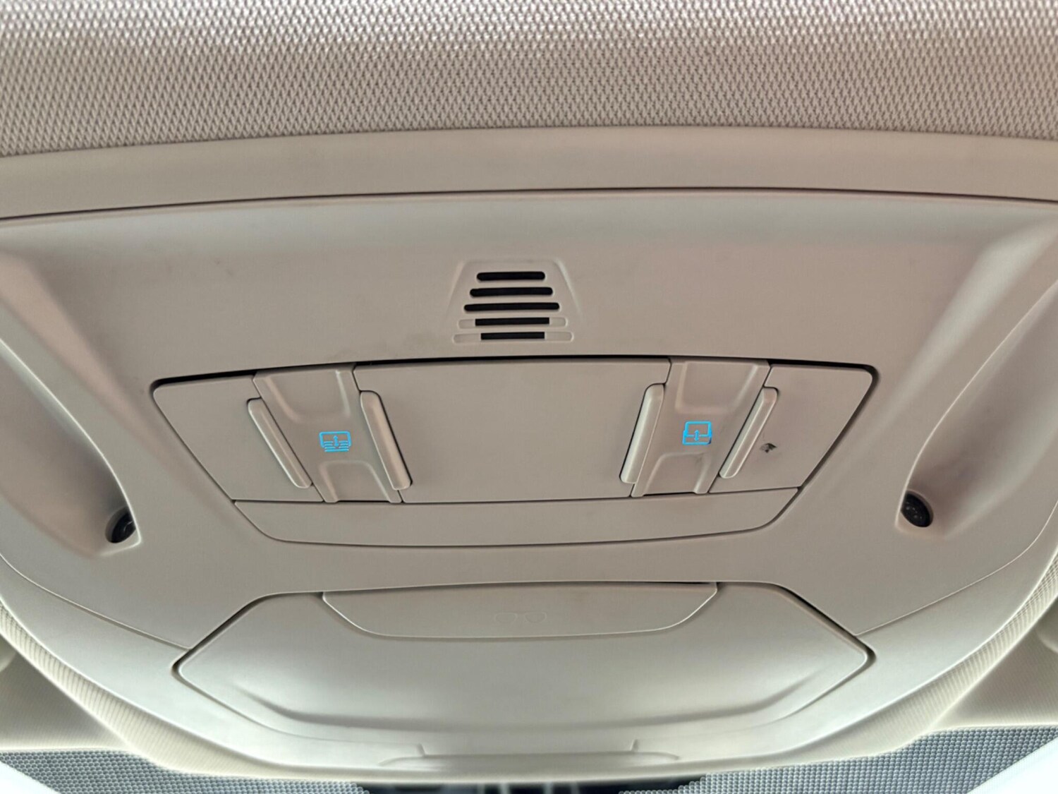 Used Ford Kuga 2015 for sale - 76990109: Photo 28