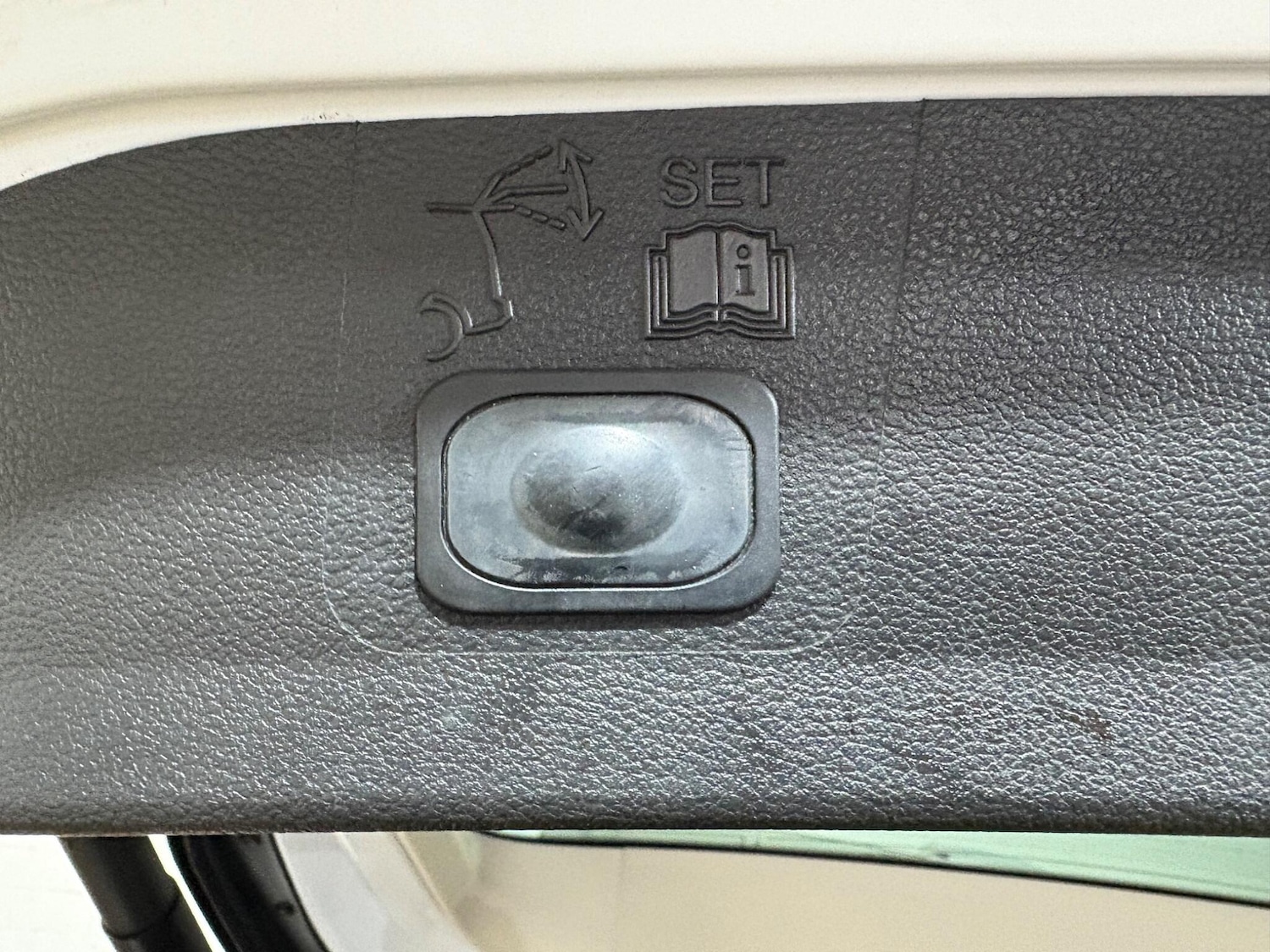 Used Ford Kuga 2015 for sale - 76990109: Photo 46