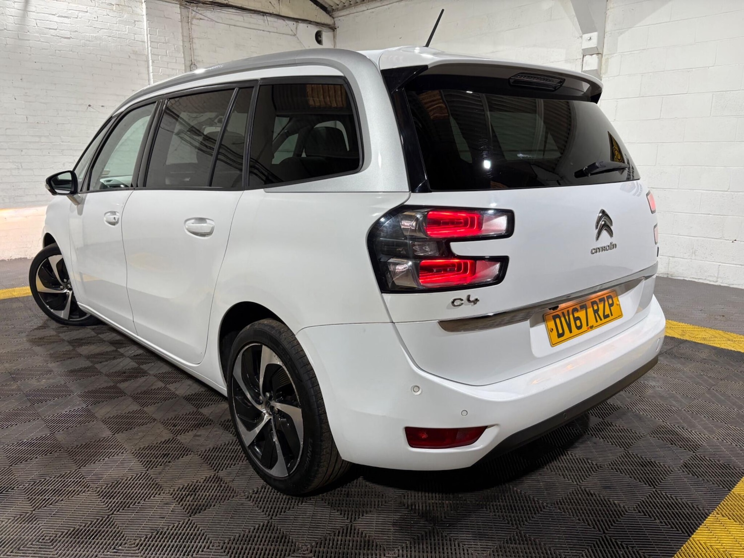 Used Citroen C4 Grand Picasso 2017 for sale - 77425002: Photo 2