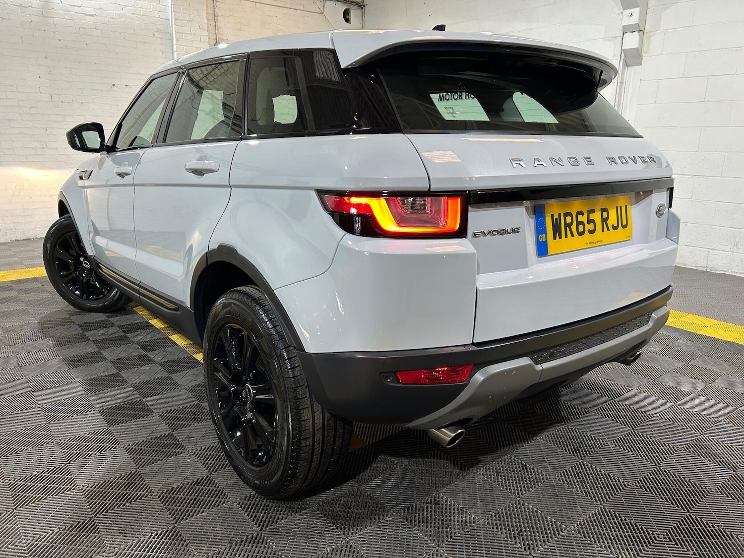 Used Land Rover Range Rover Evoque 2015 for sale - 76989555: Photo 2