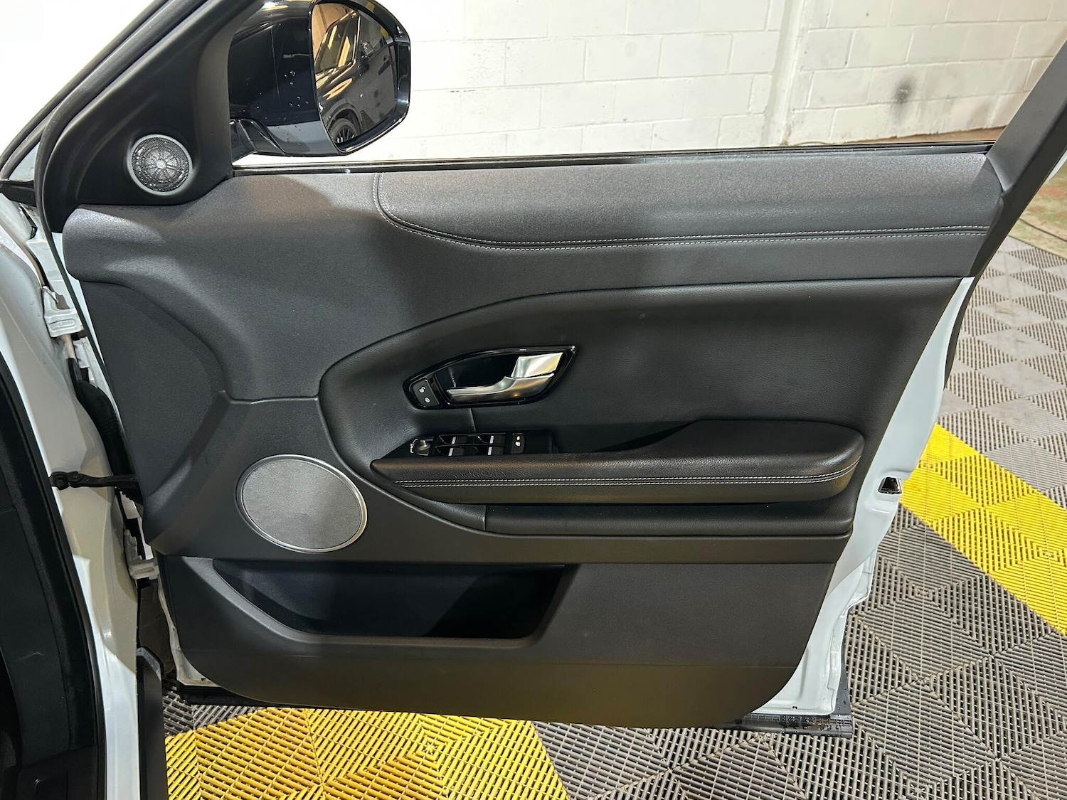 Used Land Rover Range Rover Evoque 2015 for sale - 76989555: Photo 35