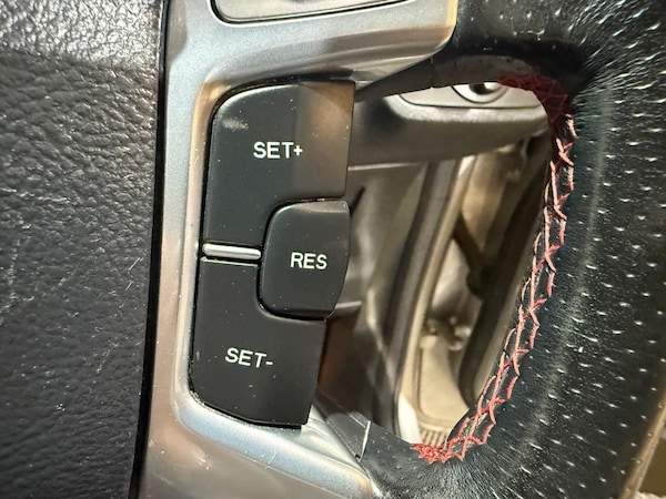 Used Ford S-Max 2011 for sale - 75682136: Photo 27