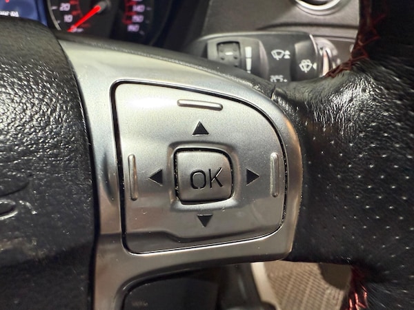 Used Ford S-Max 2011 for sale - 75682136: Photo 28