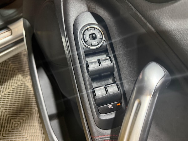 Used Ford S-Max 2011 for sale - 75682136: Photo 36