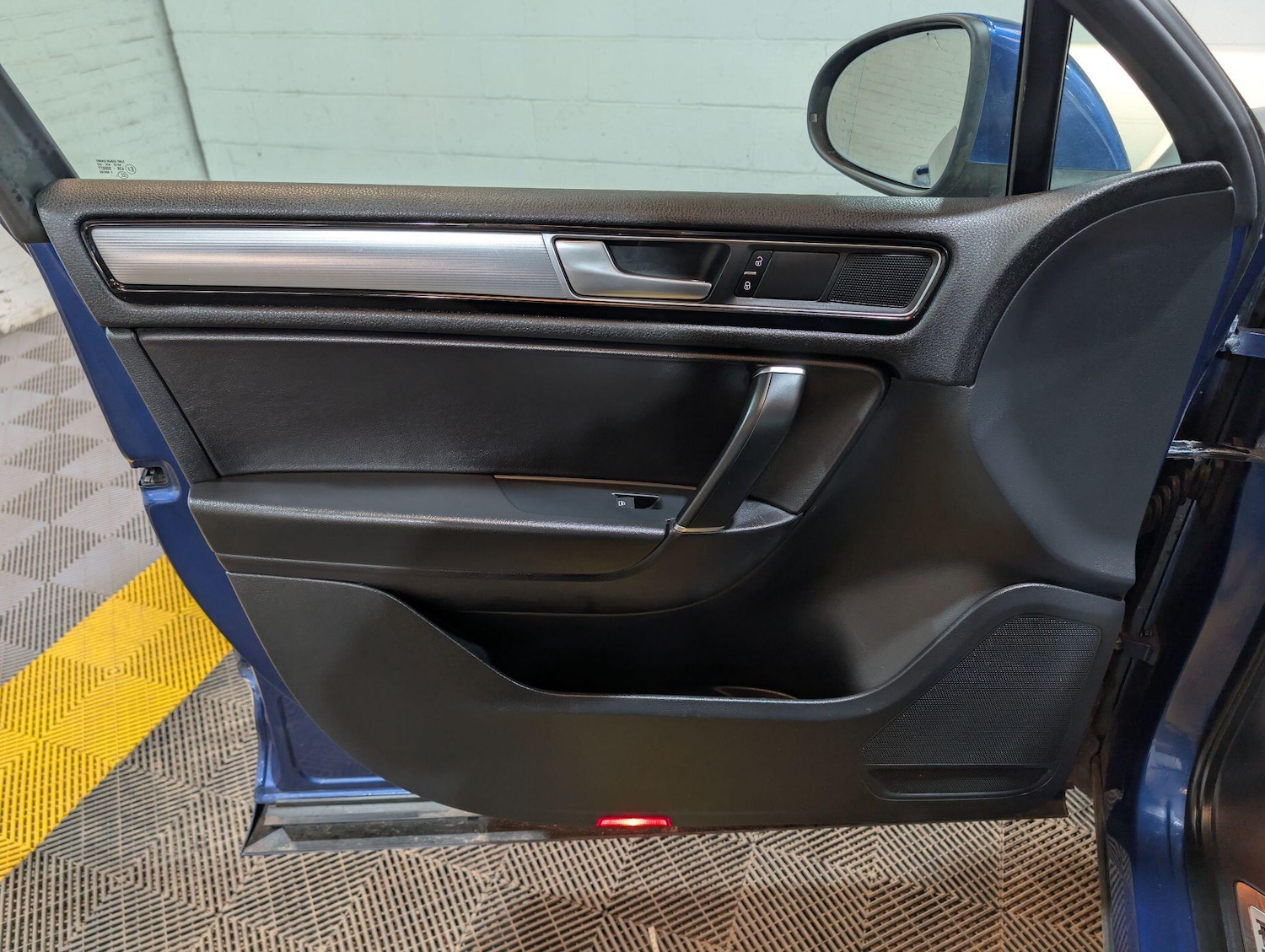 Used Volkswagen Touareg for sale - 78115635: Photo 78