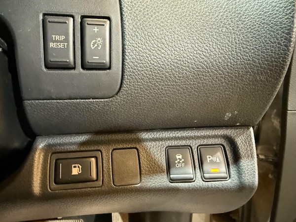 Used Nissan Navara 2017 for sale - 74335945: Photo 32