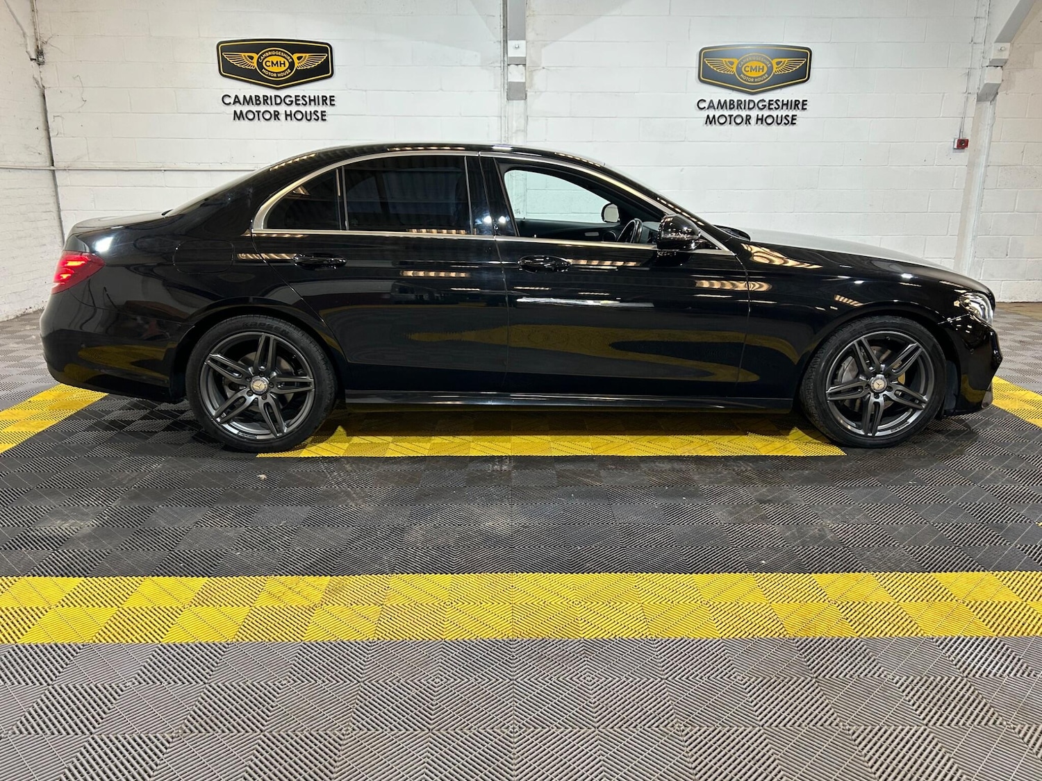 Vehicle 33