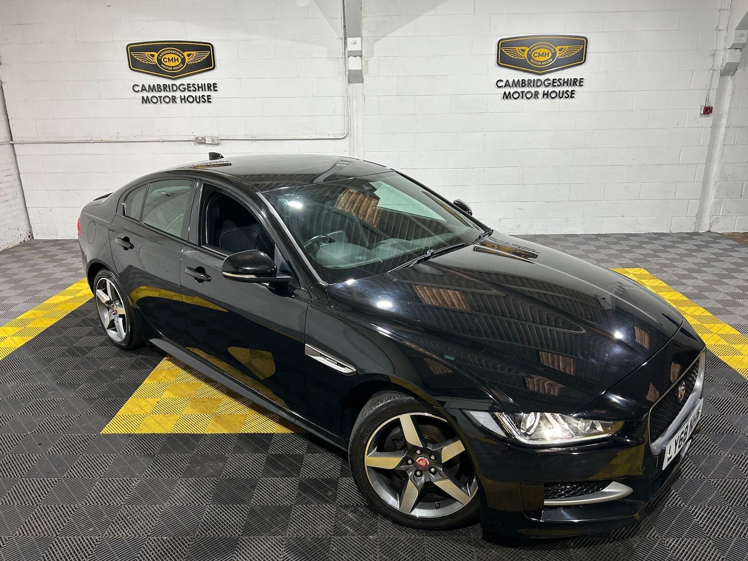 Used Jaguar XE 2019 for sale - 76996892: Photo 13