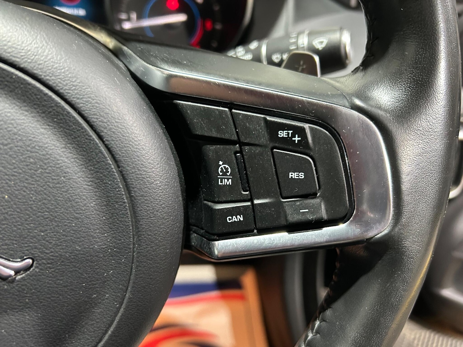 Used Jaguar XE 2019 for sale - 76996892: Photo 32