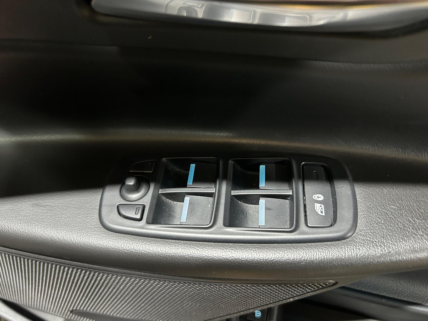 Used Jaguar XE 2019 for sale - 76996892: Photo 36