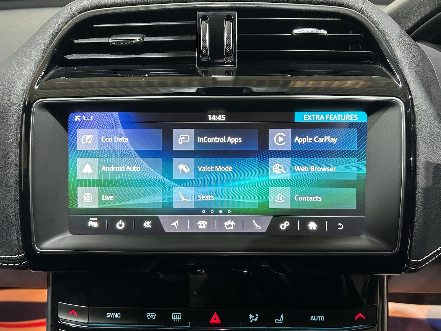 Used Jaguar XE 2019 for sale - 76996892: Photo 5