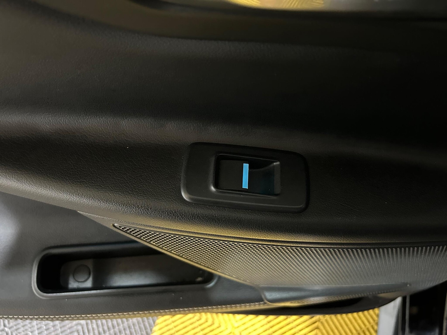 Used Jaguar XE 2019 for sale - 76996892: Photo 60