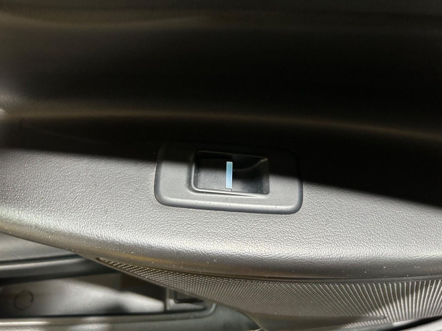 Used Jaguar XE 2019 for sale - 76996892: Photo 65