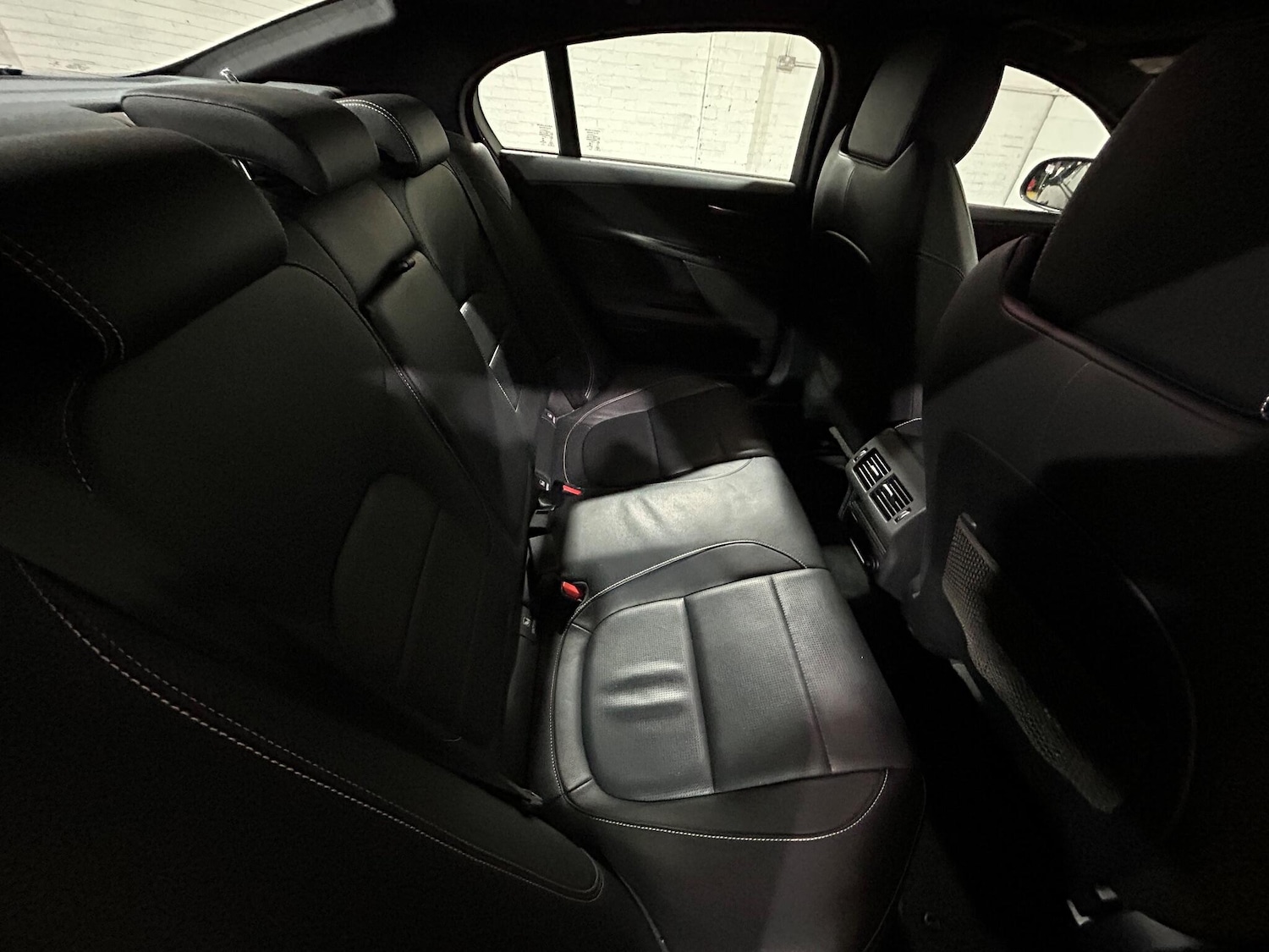 Used Jaguar XE 2019 for sale - 76996892: Photo 71