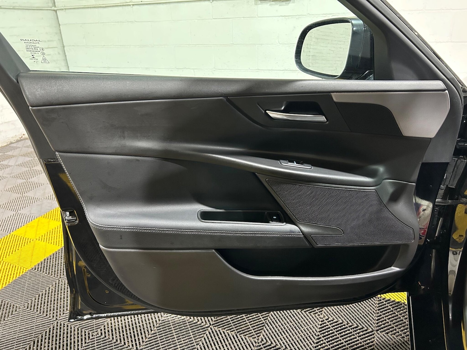 Used Jaguar XE 2019 for sale - 76996892: Photo 73