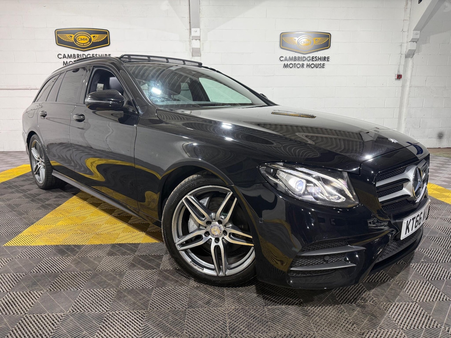 Used Mercedes-Benz E Class 2017 for sale - 76886217: Photo 1