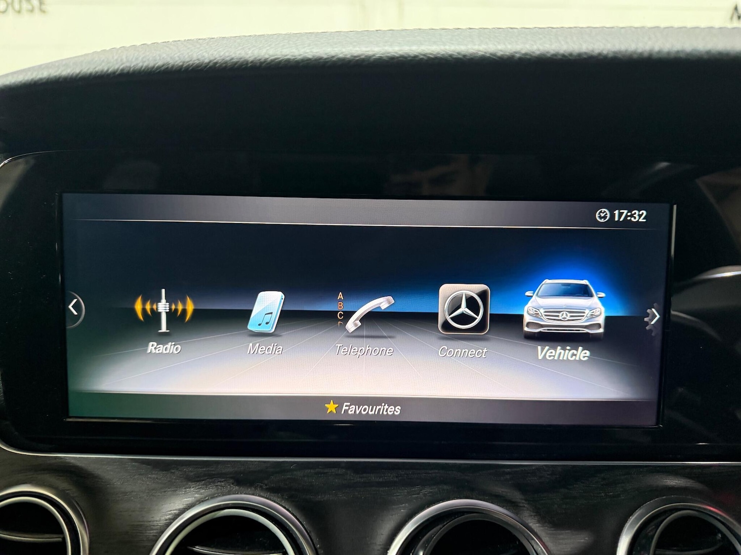 Used Mercedes-Benz E Class 2017 for sale - 76886217: Photo 21