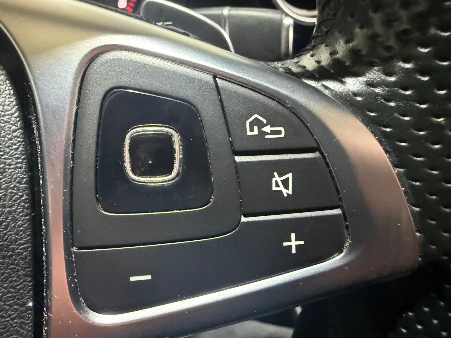 Used Mercedes-Benz E Class 2017 for sale - 76886217: Photo 32